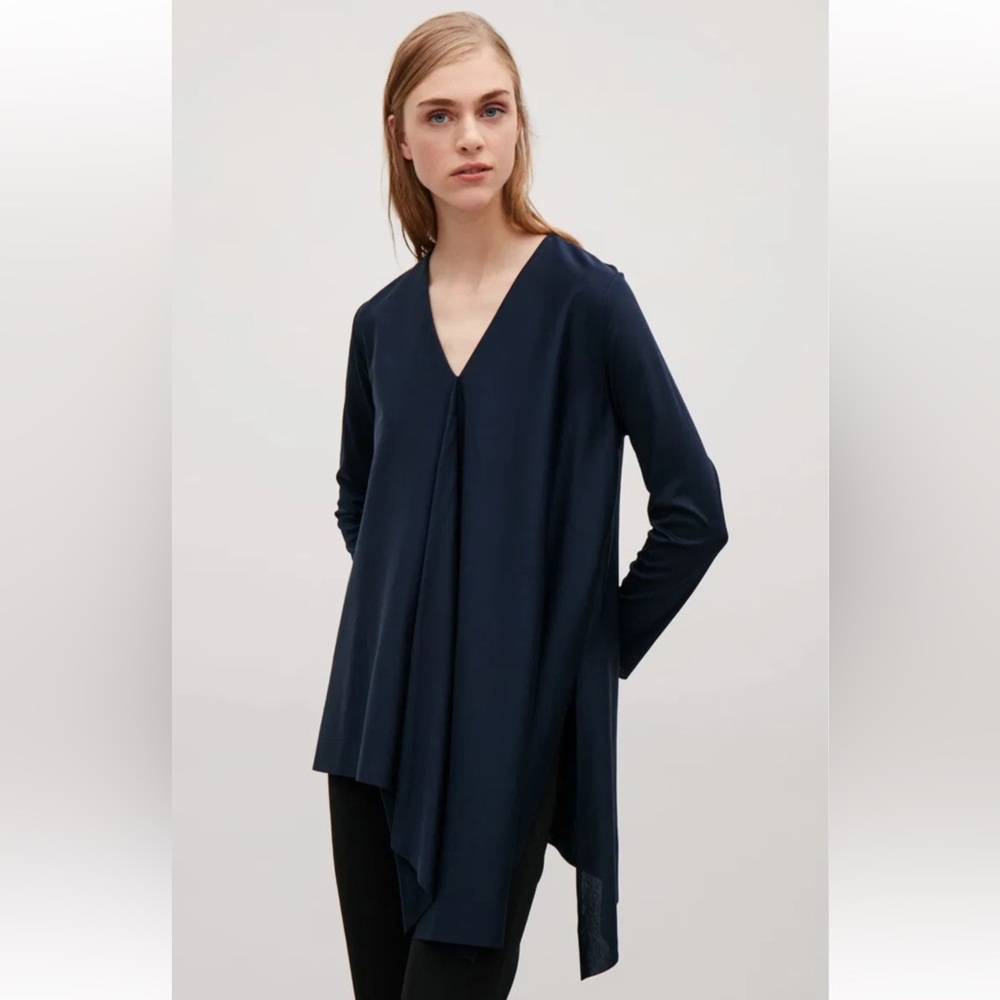 COS Asymmetrical Raw Hem Lagenlook V Neck Cotton Navy Blue Top Size Small